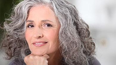 الشعر الرمادي